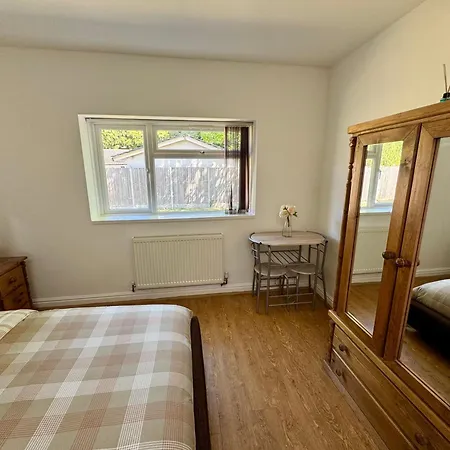 Spacious Flat Wifi Parking Apartment *